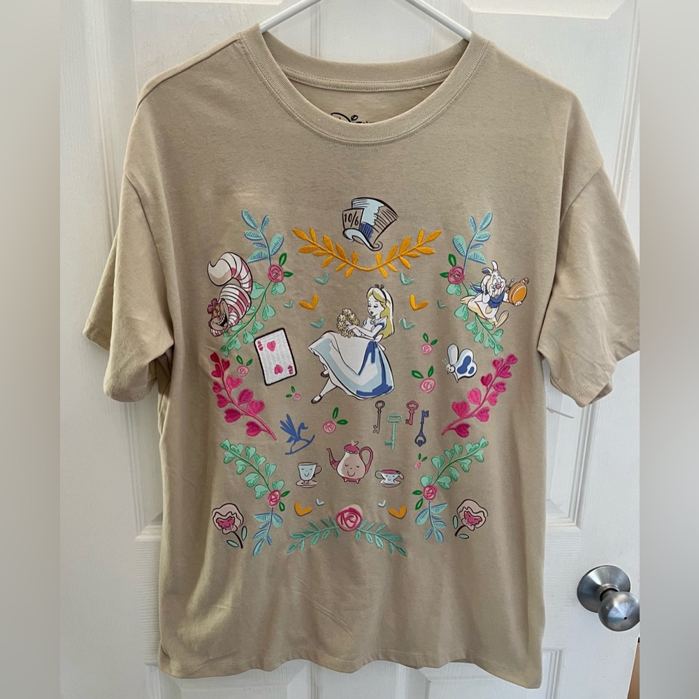 Disney Alice in Wonderland Tee, Size Medium NWT